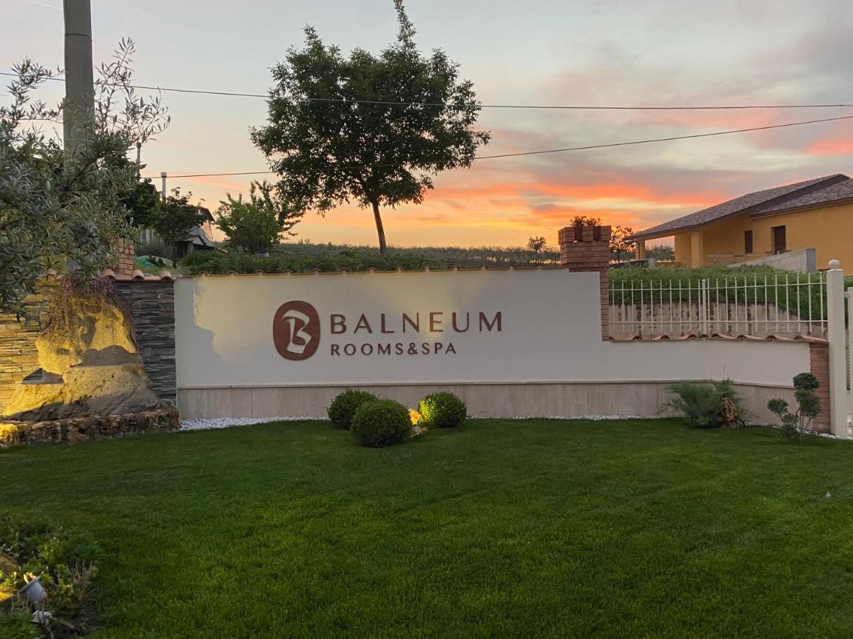 Balneum Rooms & Spa Mirabella Eclano Bagian luar foto